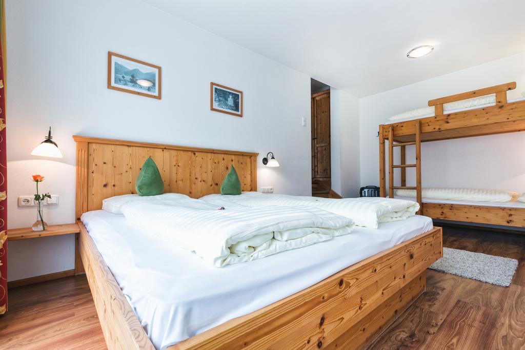 Apparthotel Alpenchalet Neukirchen am Großvenediger Zewnętrze zdjęcie