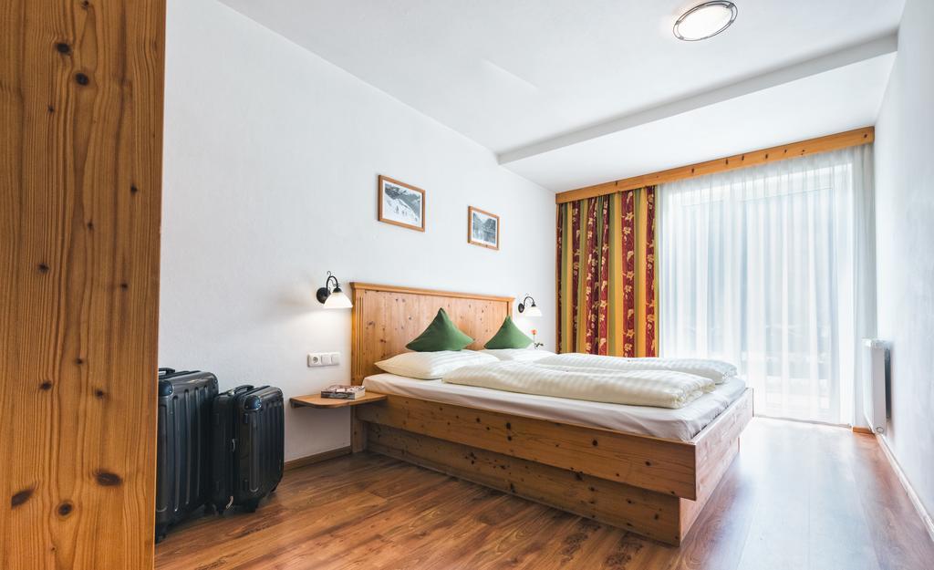 Apparthotel Alpenchalet Neukirchen am Großvenediger Zewnętrze zdjęcie